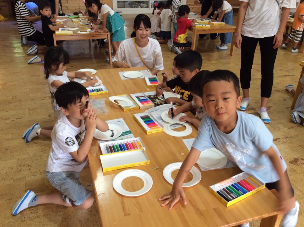 フリスビー作り 京都市山科区にある清水台幼稚園です